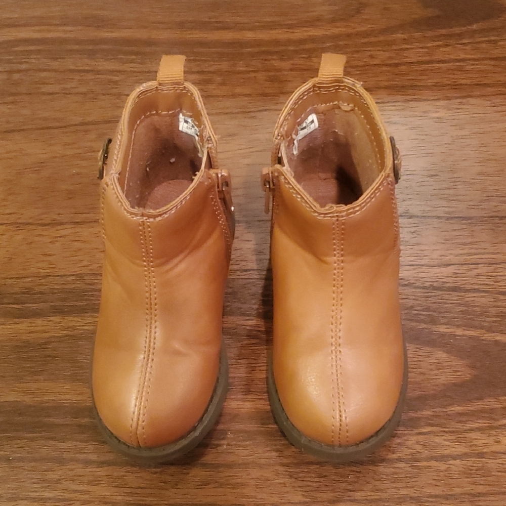 Kids Brown Boots with Heart Detail - Picture 2 of 10